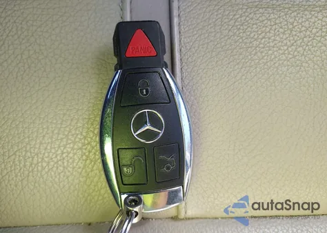 2012 Mercedes-Benz Glk 350 4Matic z USA, uszkodzony, nr VIN WDCGG8HB4CF883837